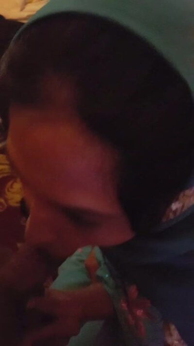 Bengali Hijabi sucking muslim dick