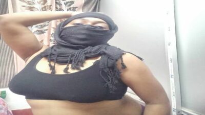 Cheating Hijabi wife gets her ass and pussy fucked